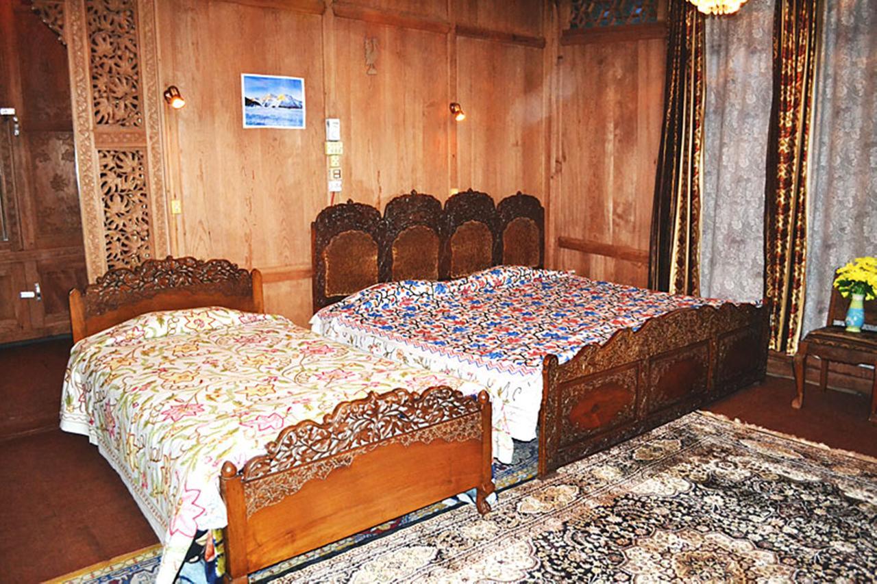 Morning Star Group Of Houseboats Hotel Srīnagar Exterior foto